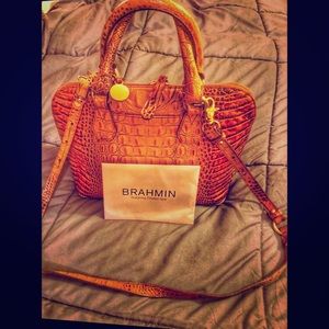 Brahmin croc-embossed leather handbag, Sizeb8